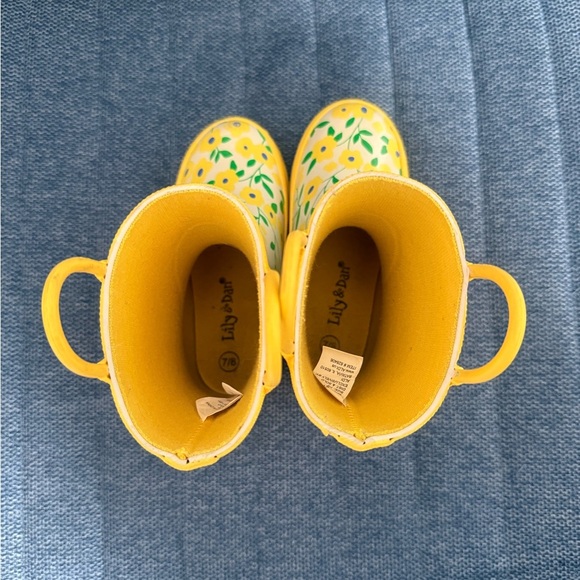 Cheerful Yellow and Green Floral Rain & Snow Boots - Picture 5 of 7
